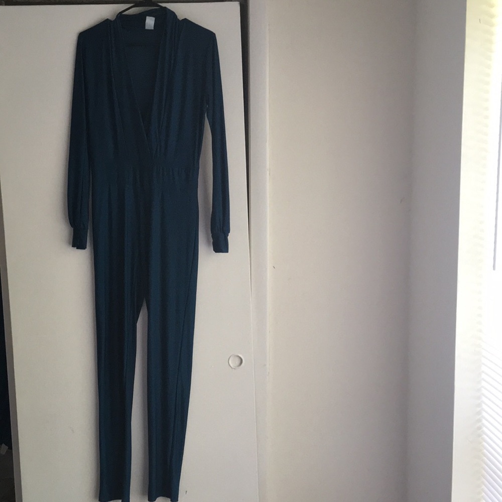 Long sleeve Gently used body suit - Picture 7 of 7